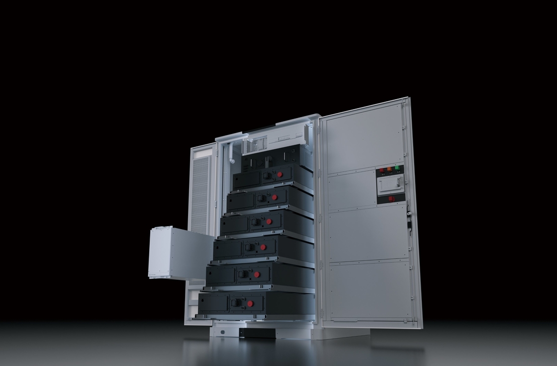 8000 Siklus Waktu 96kwh Sistem penyimpanan energi pendingin cair Kabinet Dengan Mic Connect