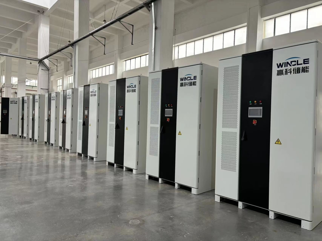 Kapasitas Tinggi Dengan Efisiensi 93% Star 385 Komersial Energy Storage Cabinet Dengan UL9540A Untuk Pasar AS