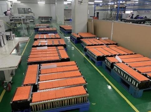 Baterai NMC Densitas Energi Tinggi Standarisasi 43,8V 128Ah Untuk Truk Industri Listrik